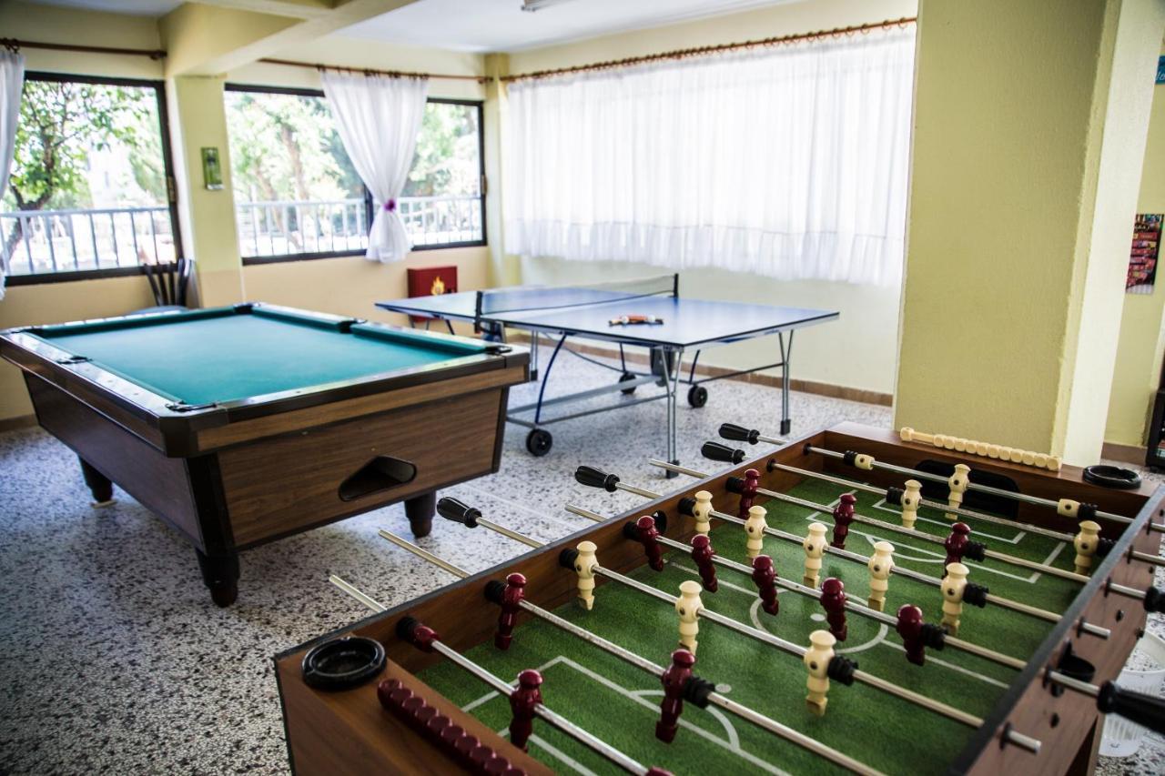 Dionisos Palms Apartments Paralia Dionisiou Exterior foto