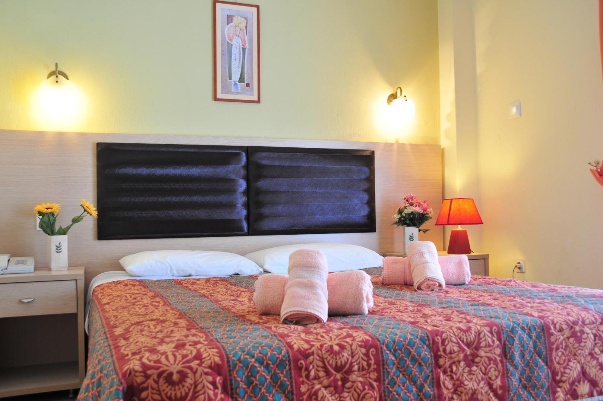 Dionisos Palms Apartments Paralia Dionisiou Zimmer foto